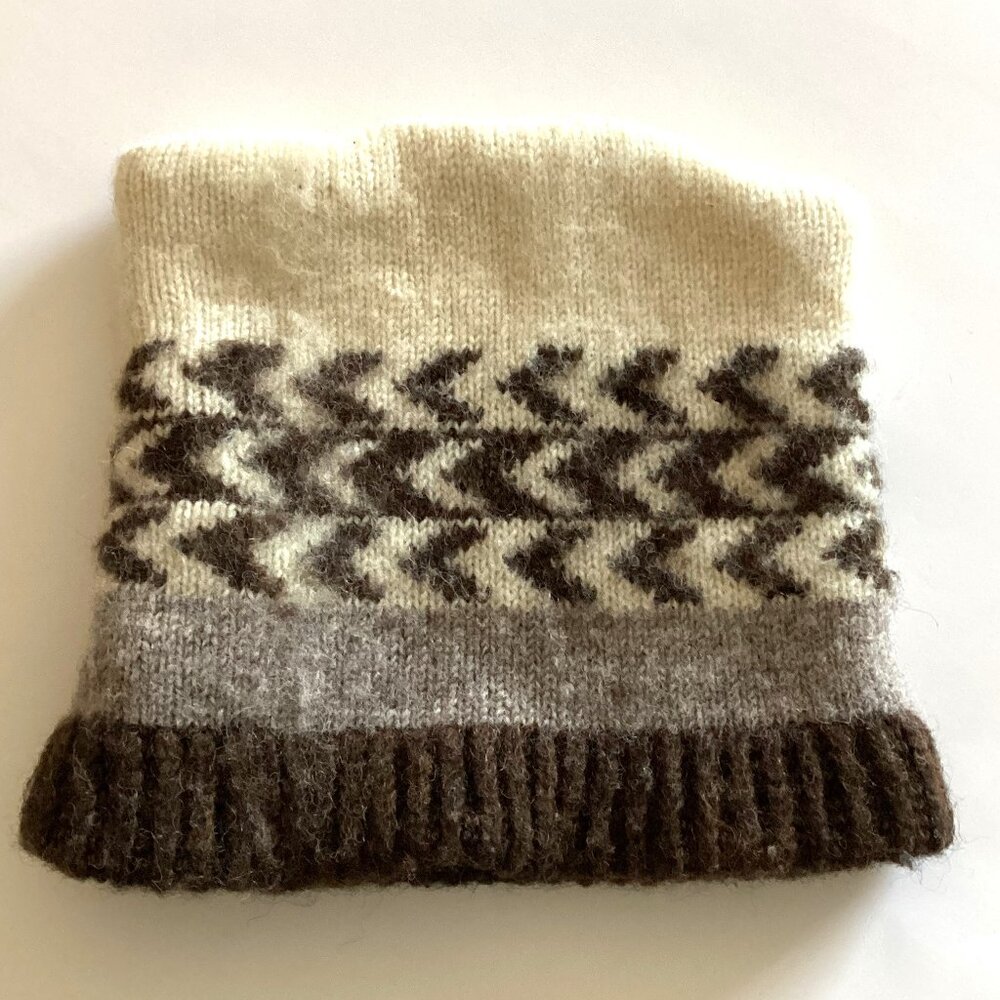 Omega Pure Virgin Wool Vintage Knit Beanie Hat Toque Fair Isle Pattern Winter